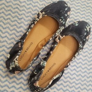 Lucky brand flats